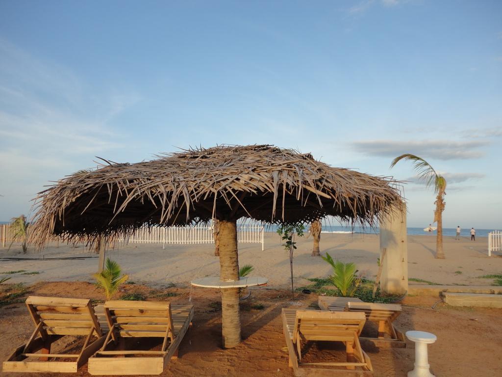 Yoho Hotel Arugambay Beach Inn Arugam Kudah Eksteriør bilde