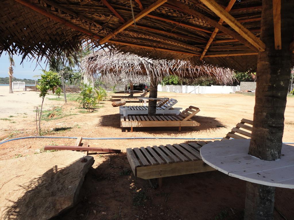 Yoho Hotel Arugambay Beach Inn Arugam Kudah Eksteriør bilde